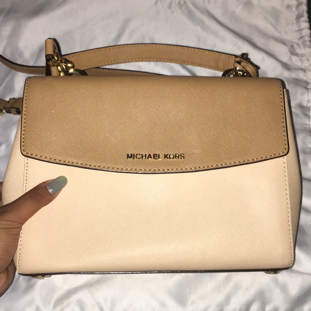 Michael Kors purse